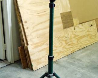 Masterforce Twin Head Work Light On Adjustable Tripod Stand