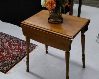 Amish made oak drop-leaf table.