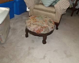 Round Footstool