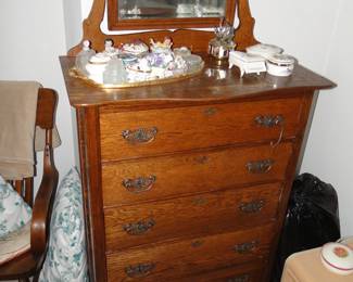 Oak dresser with swing mirorr