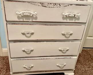 Vintage shabby chic chest of drawers