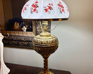 Vintage Gone With The Wind lamp