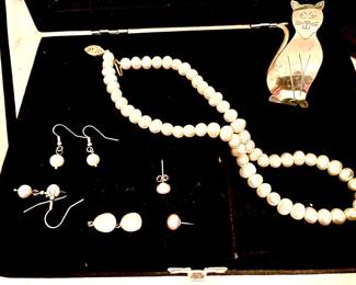 Cultured pearl necklace and earrings