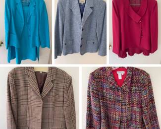056-MBR: Women’s Suit & Jacket Wardrobe