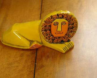 Paper Mâché lion bank