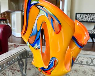 Art glass vase