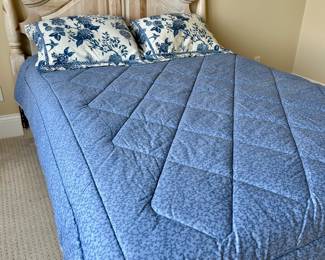 Queen size bed