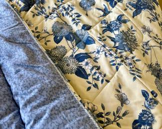 Queen size reversible Williamsburg linens