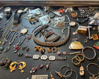 VINTAGE JEWELRY