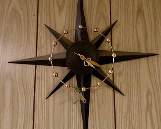 Vintage atomic sunburst clock