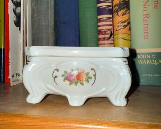 Vintage ashtray lid trinket box