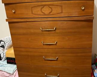 Mid century Bassett Furniture quatrefoil dresser