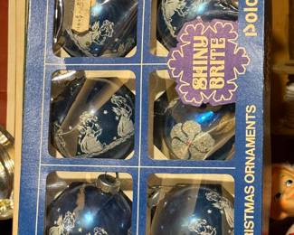Vintage shiny brite ornaments with box!