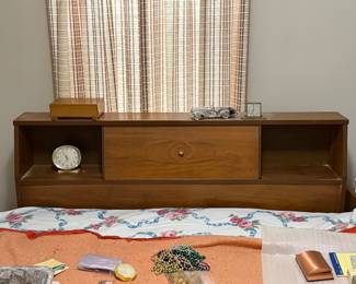 Mid century Bassett Furniture storage headboard