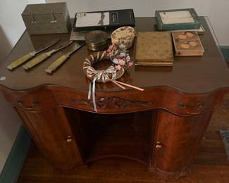 Miscellaneous items on top of dressing desk