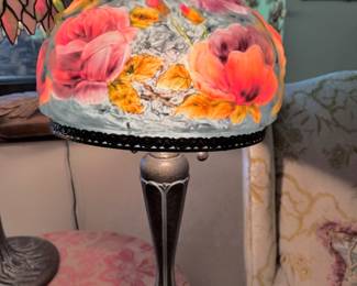 Rose Puffy Shade Table Lamp