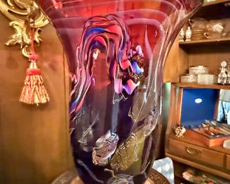 Dutch Schulze Art Glass Vase