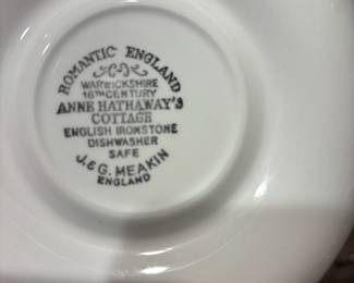 J & G Meakin England Anne Hathaway's Cottage Green English Ironstone Dinnerware Set