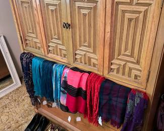 Thomasville Armoire Dresser
