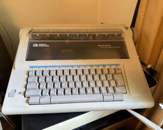 Smith Corona Memory Correct Typewriter – NA1HH