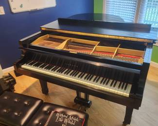 BLACK Yamaha U3 Baby Grand Piano (less than 3 years old)