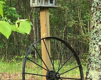 Another antique wagon wheel
