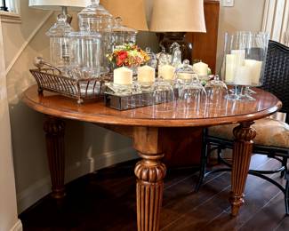 Gorgeous table, chairs, and various home decor!