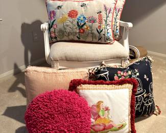 Beautiful pillows and pillow covers!