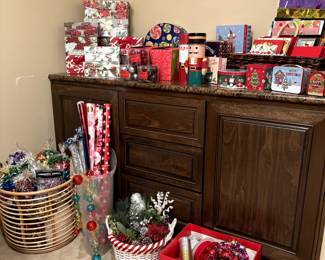 More Christmas decorations and gift wrap!