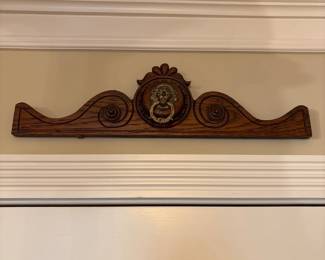 antique 1800s Victorian Oak Wood Crown Architectural Crest Furniture Pediment 