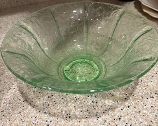 Jeannette Glass Company Green Cherry Blossom Depression Glass Bowl 