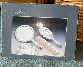 vintage boxed regal silver plate 3 piece vanity set 