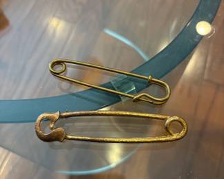 vintage shawl Pins 