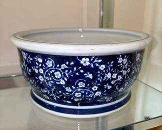 Blue and White Chinese Ceramic Bowl with Floral - Panda Garden 