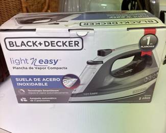 Black & Decker Light N Easy Compact Steam Iron 