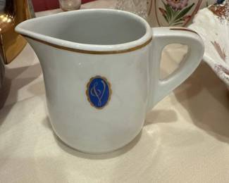 Richard Ginori creamer 