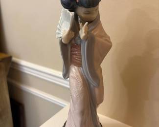 Lladro Porcelain Figurine "Timid Japanese" - 4990
