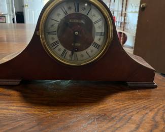 Vintage mantle clock