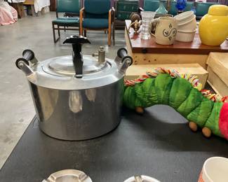 MinitMaid Pressure Cooker by Advance Aluminum Casting Co
