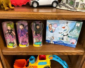 Hook Ups Dolls - Disney Frozen Olaf Snow Cone Maker
