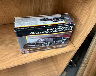 NASCAR Model Kit - Dale Earnhardt