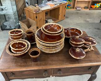 Hull Brown Drip Glaze Dinnerware