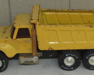 Nylint Toys Dump Truck