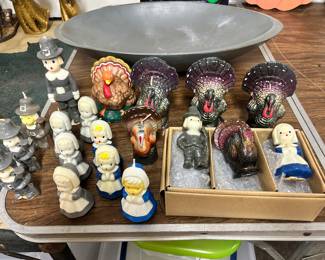 Numerous candles in this sale and here’s an example of the vintage Gurley Thanksgiving, pilgrim candles.