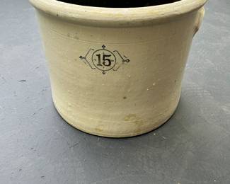Monmouth Pottery 15 gallon Crock