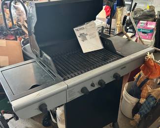 Thermos propane gas grill