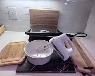 Panini Griddle, Kitchenaid Mixer,