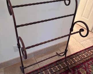 Iron QuiltBedspread Rack