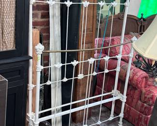 Fantastic Iron Twin Bed