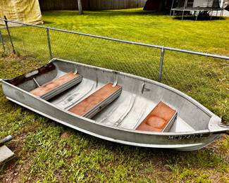 Aluma Craft aluminum row boat